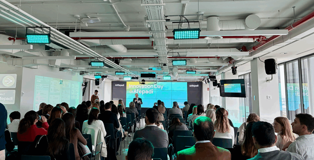 Sesión inaugural en la Sala Ágora del Innovation Day Afepadi 2025